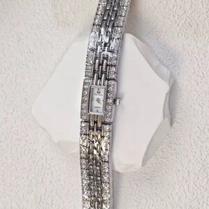 Elegant Gold Rhinestone Bracelet Watch – Chic Luxury Style